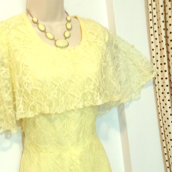 VTG gorgeous lace mid century cocktail dress - Picture 1 of 8